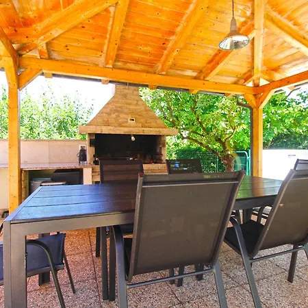 House Bumbiste 1703 Hébergement de vacances Banjole