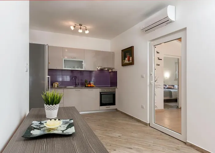 House Bumbiste 1703 펜션 반졸레