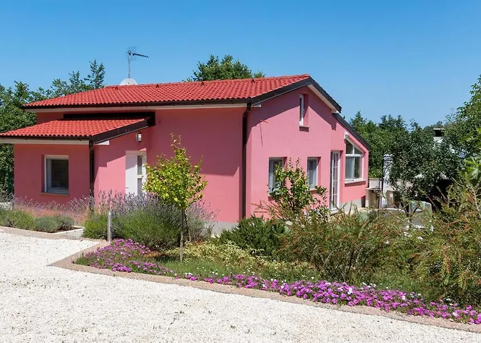 펜션 House Bumbiste 1703